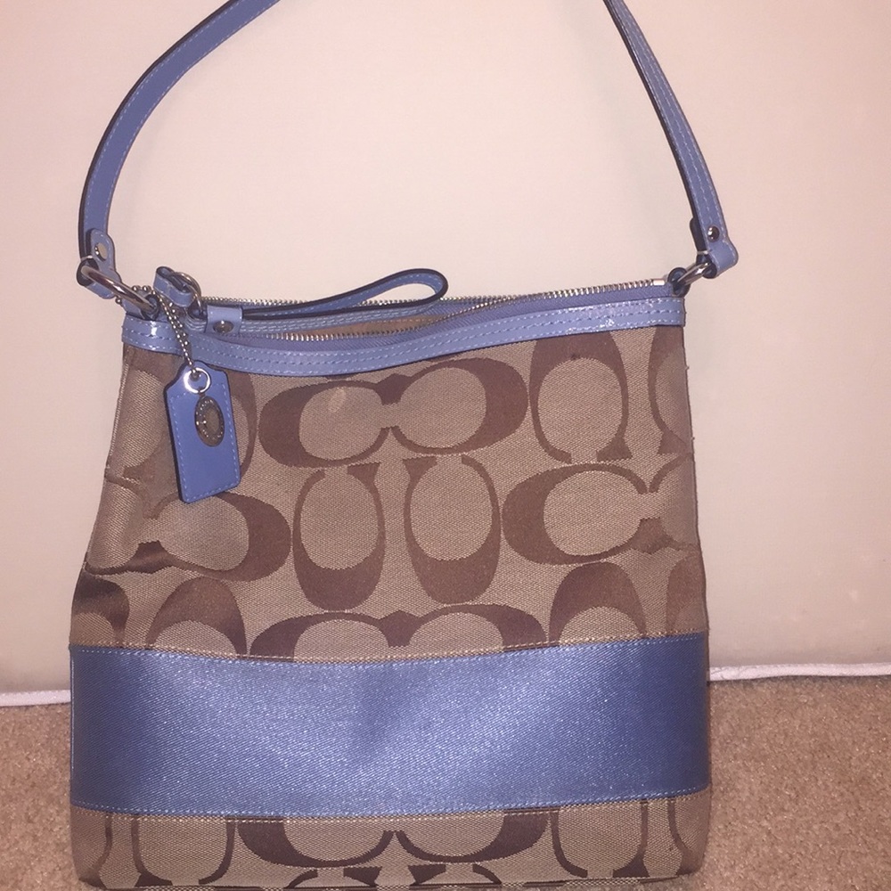 Authentic Coach Signature Series Purse.